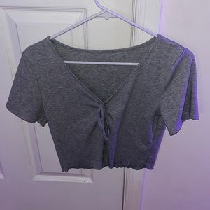 cropped gray t shirt